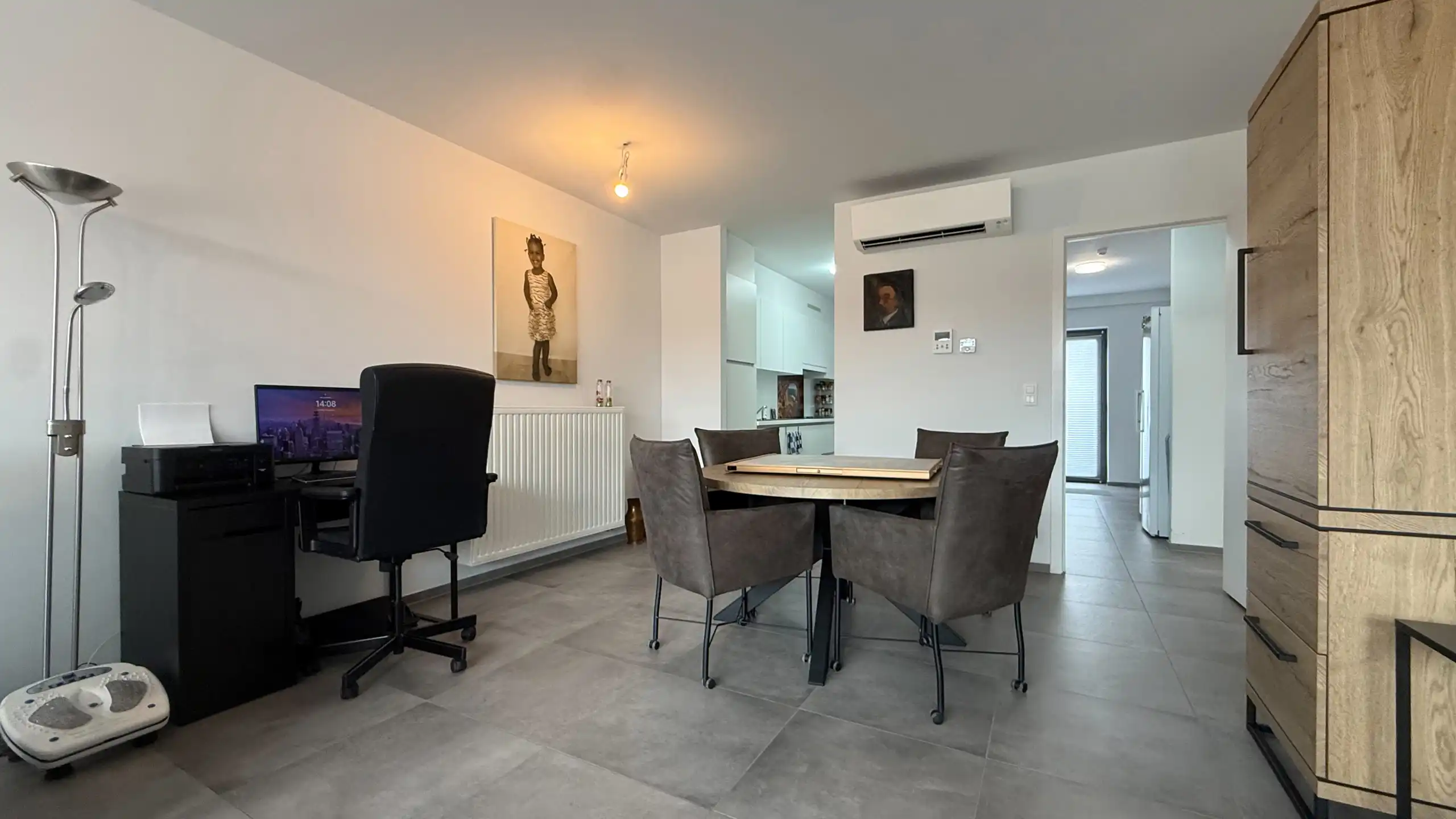 Recent appartement met 2 slpks, parking en berging! foto 6