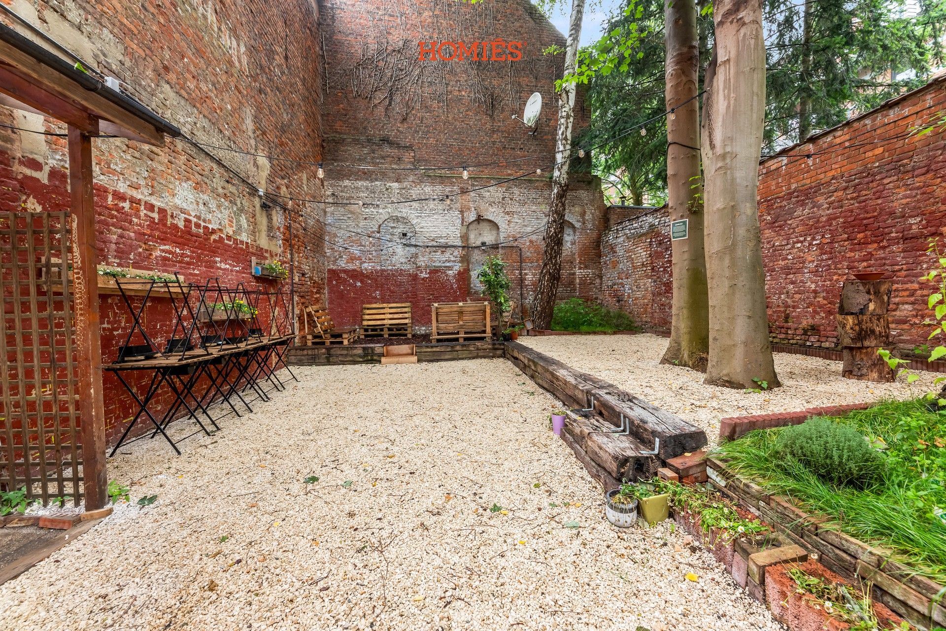 Handelspand met tuin/terras foto 4
