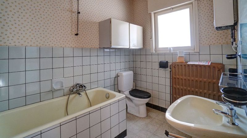 Te renoveren woning van 180m² op 15 are 75 ca foto 9