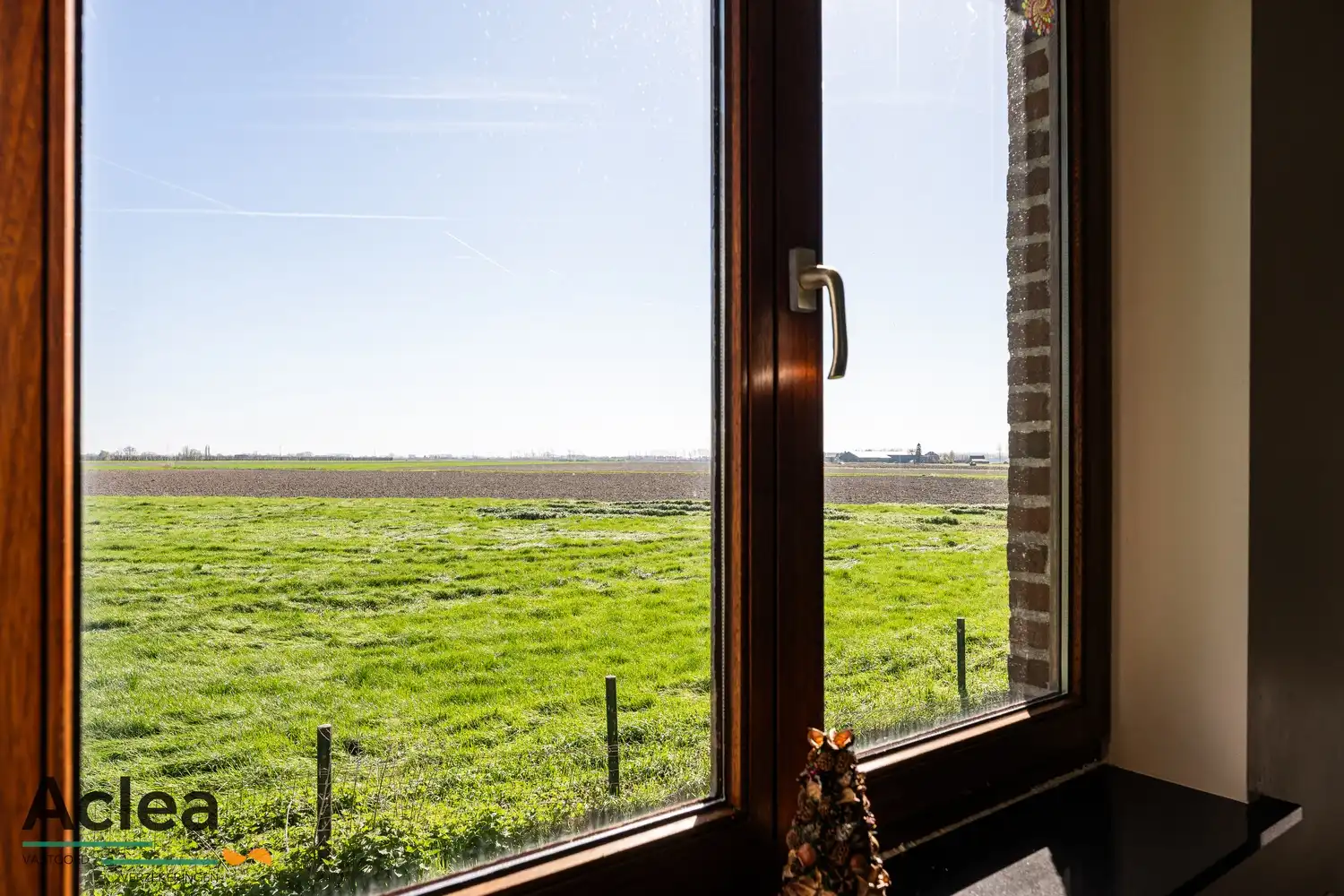 Dijkwoning met prachtig vergezicht foto 13