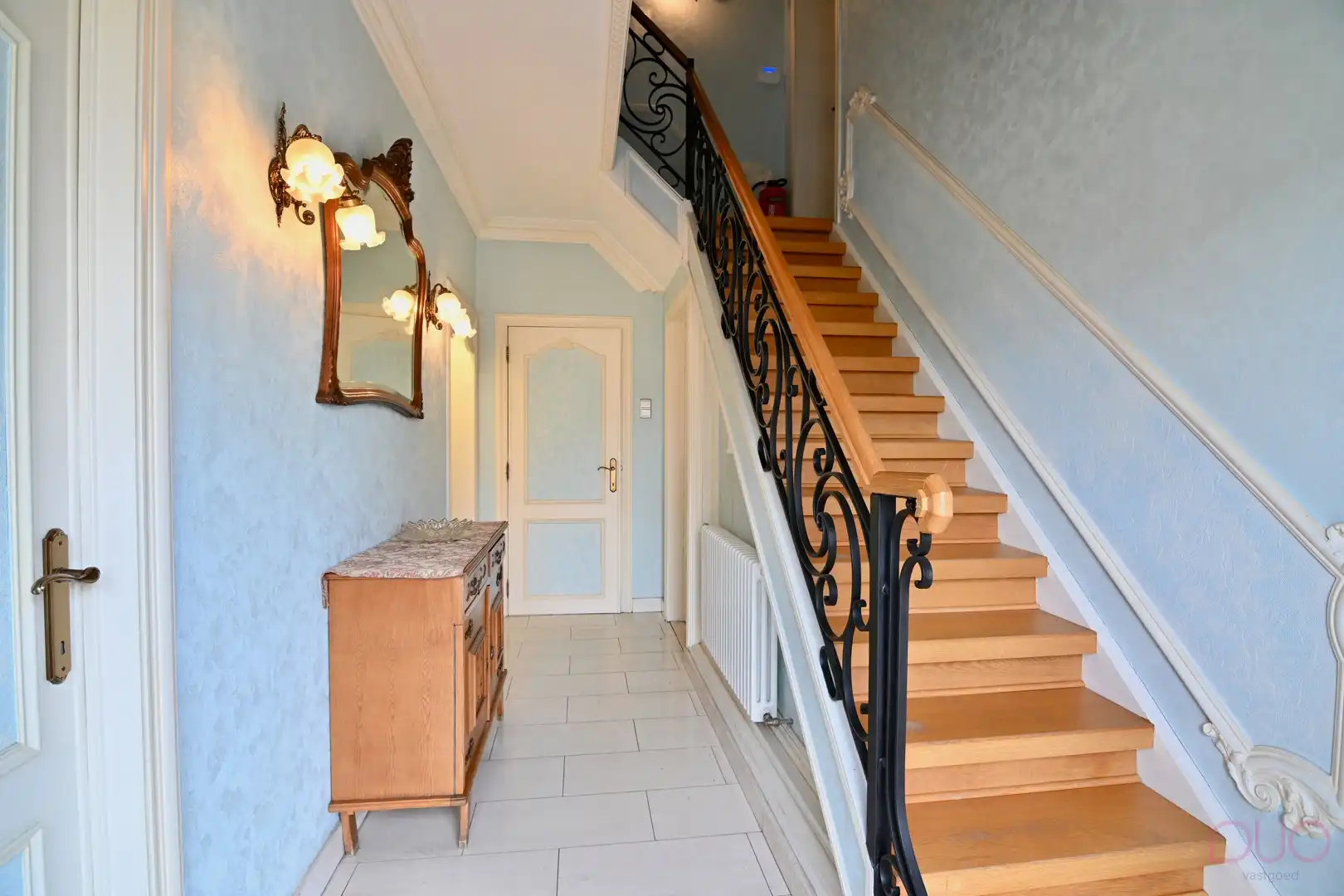 Kwalitatieve woning met multifunctionele loods in het centrum van Heers – ideaal voor zelfstandigen foto 3