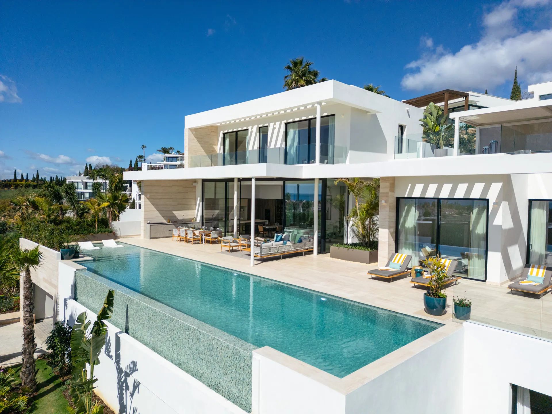 Adembenemende designvilla in exclusief Los Flamingos – waar modern wonen en luxe samenkomen aan de Costa del Sol foto 24