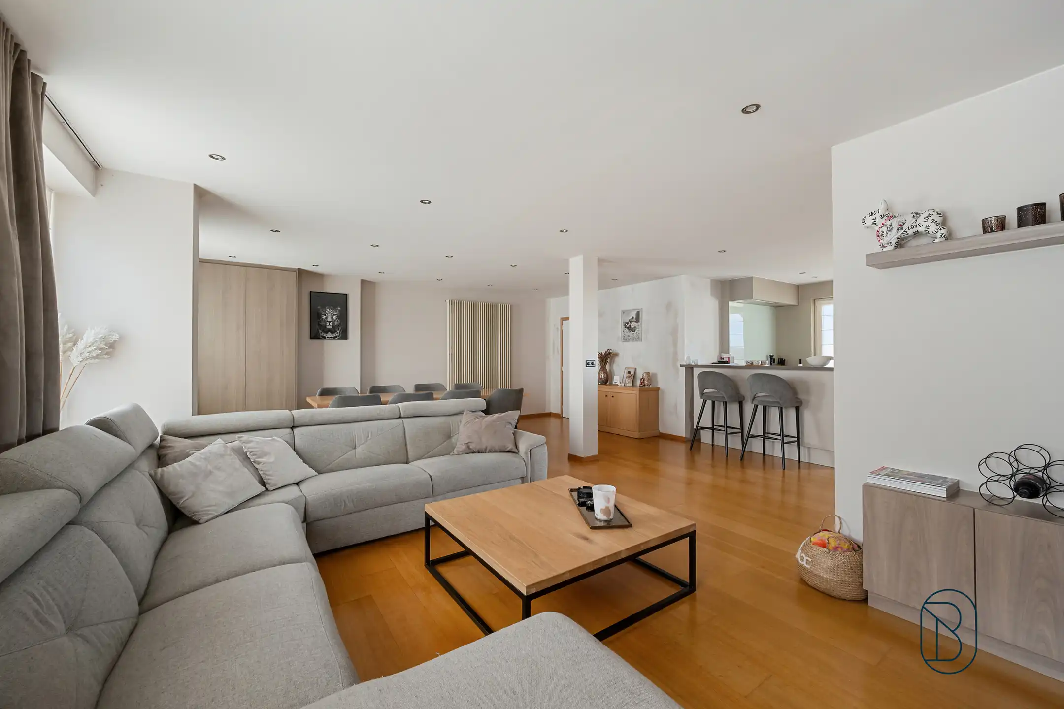 Topgelegen frituur en instapklaar duplex appartement foto 19