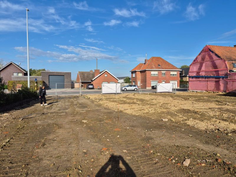 Hooglede-Sleihage. Op een boogscheut van Roeselare. Prachtig gelegen perceel 1386m2  - BOUWGROND + WEILAND met aparte inrit. foto 5