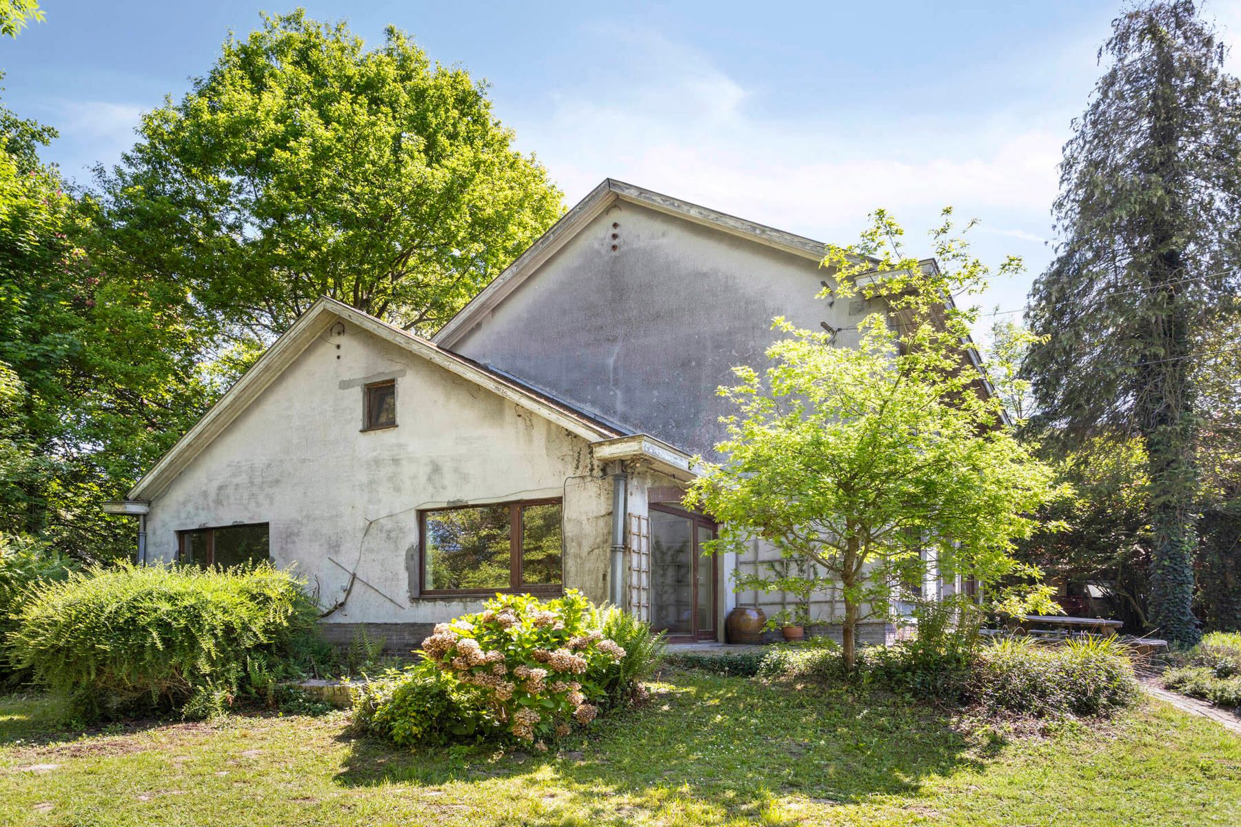 Te renoveren villa op 26a met 5 slaapkamers + praktijkmog. foto 22