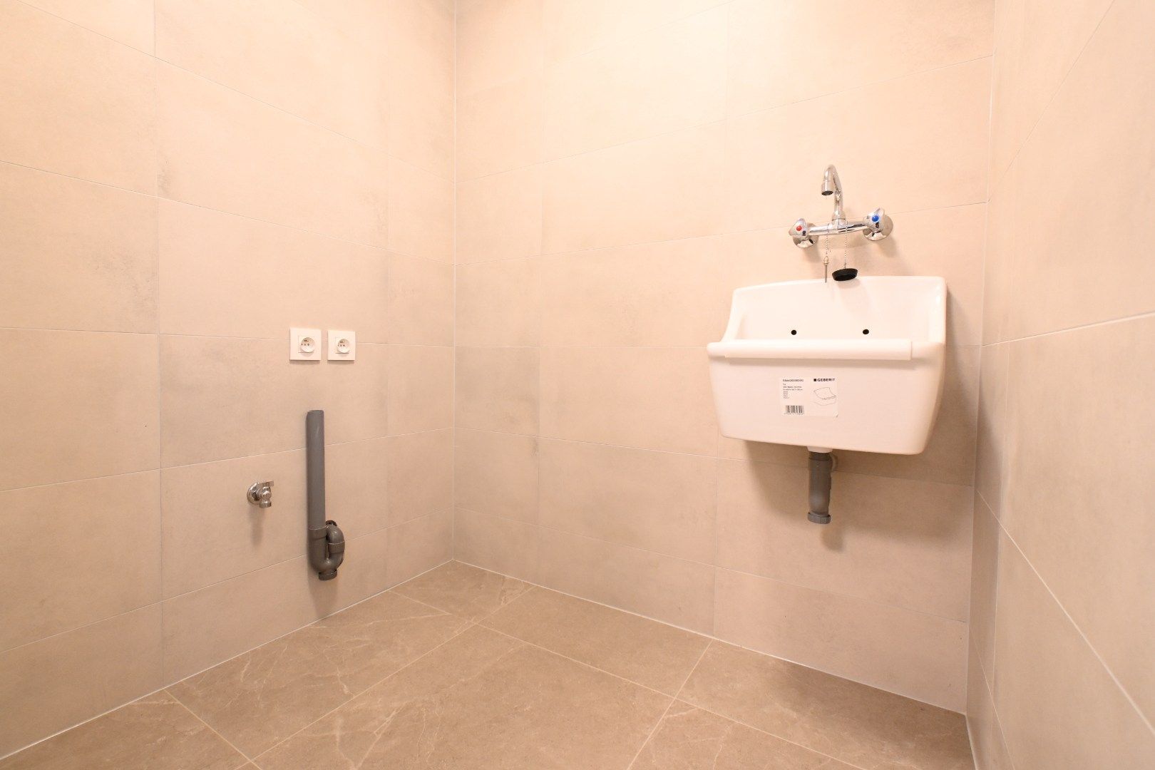 Gezellig gerenoveerd huisje met terras en tuintje op zeer rustige landelijke ligging foto 9