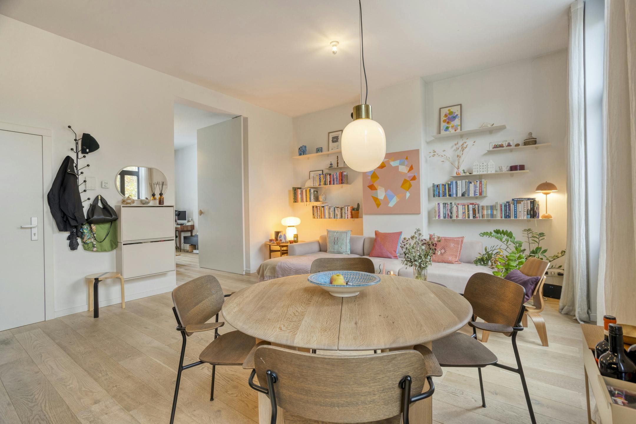 Volledig gerenoveerd appartement in Sint-Gillis foto 3