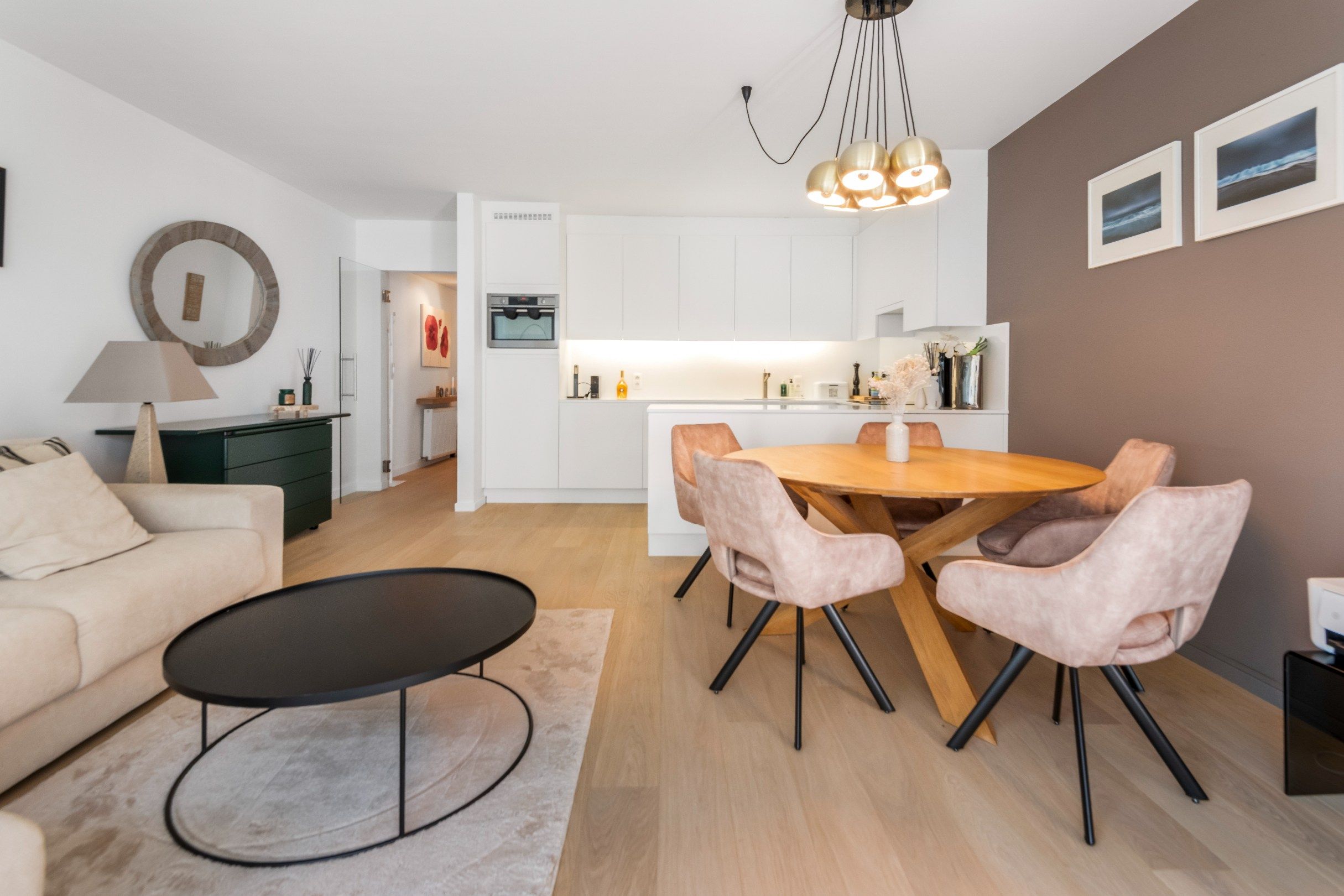 Modern appartement met zijdelings zeezicht gelegen in het Zoute vlakbij de Minigolf foto 3