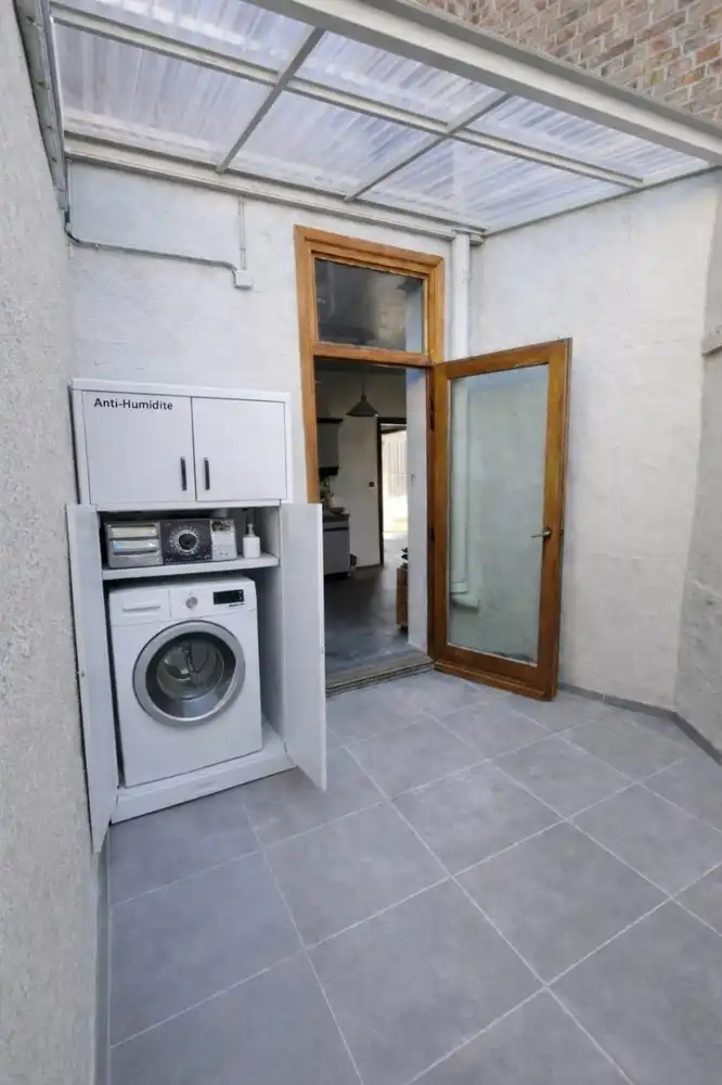 Lichtrijke hoekwoning in hartje Sint-Truiden foto 26