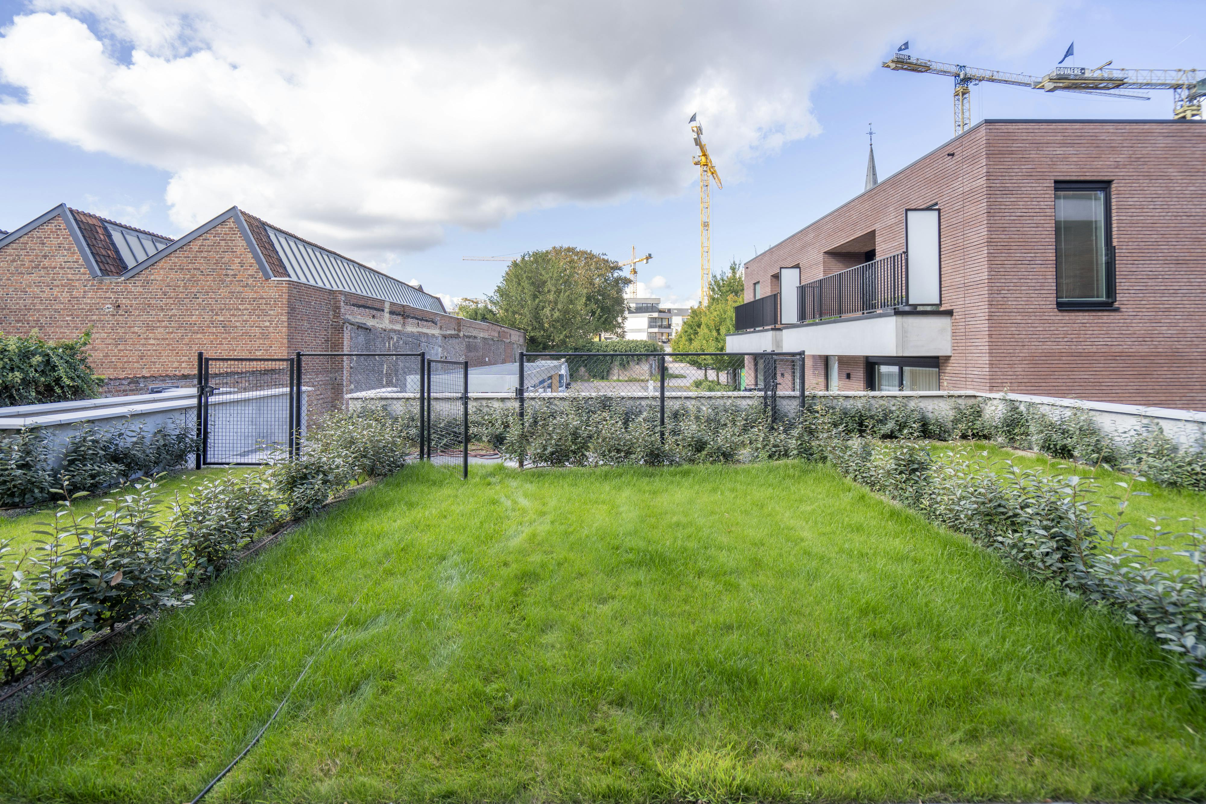 Nieuwbouwwoning met 4 slaapkamers te koop centrum Kortrijk foto 6