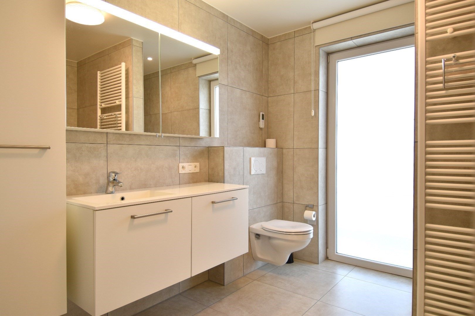 Prachtige penthouse met 2 slaapkamers en groot terras te centrum Ledegem foto 9