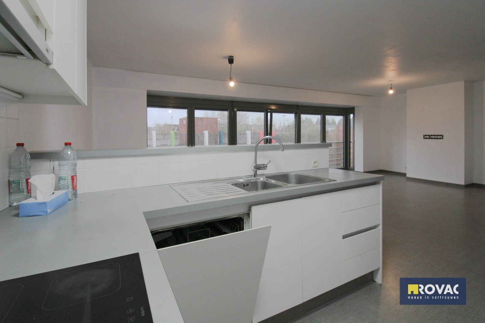 Energiezuinig appartement op absolute toplocatie in centrum Roeselare! foto 9