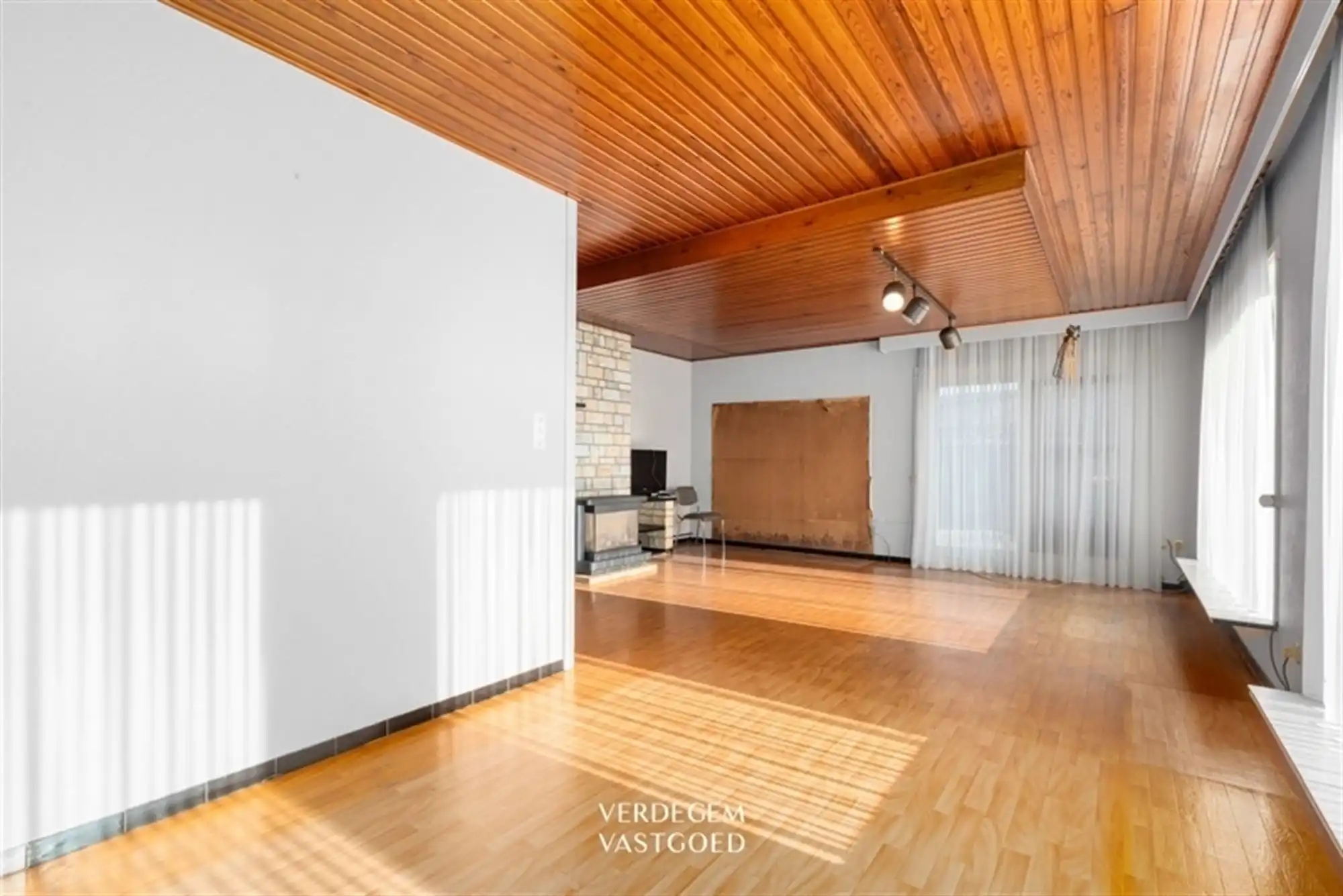 Rustig gelegen bungalow met 3 slaapkamers, garage en tuin foto 8