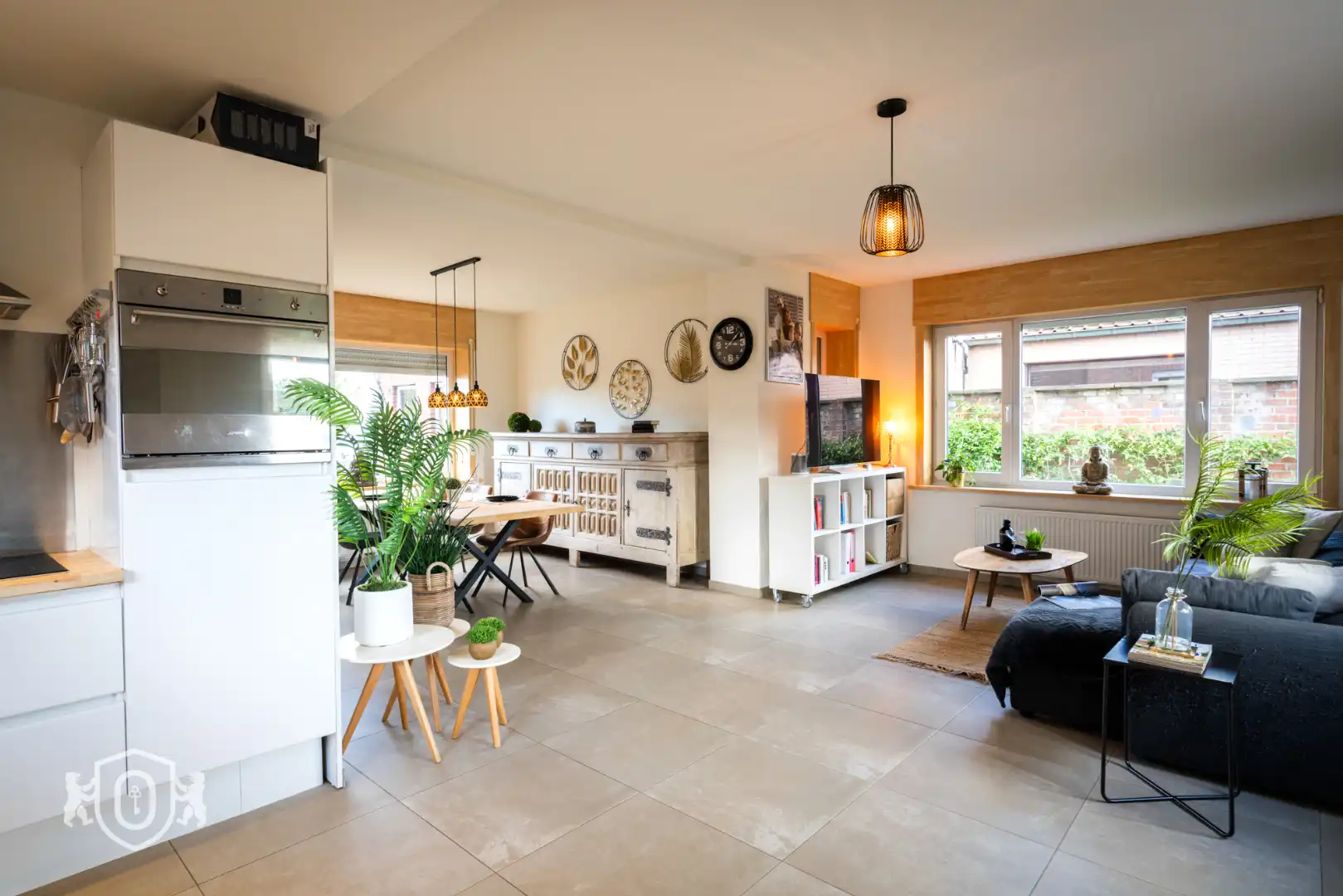 Vrijstaande 3-slpkr woning met tuin & bijgebouwen foto 13