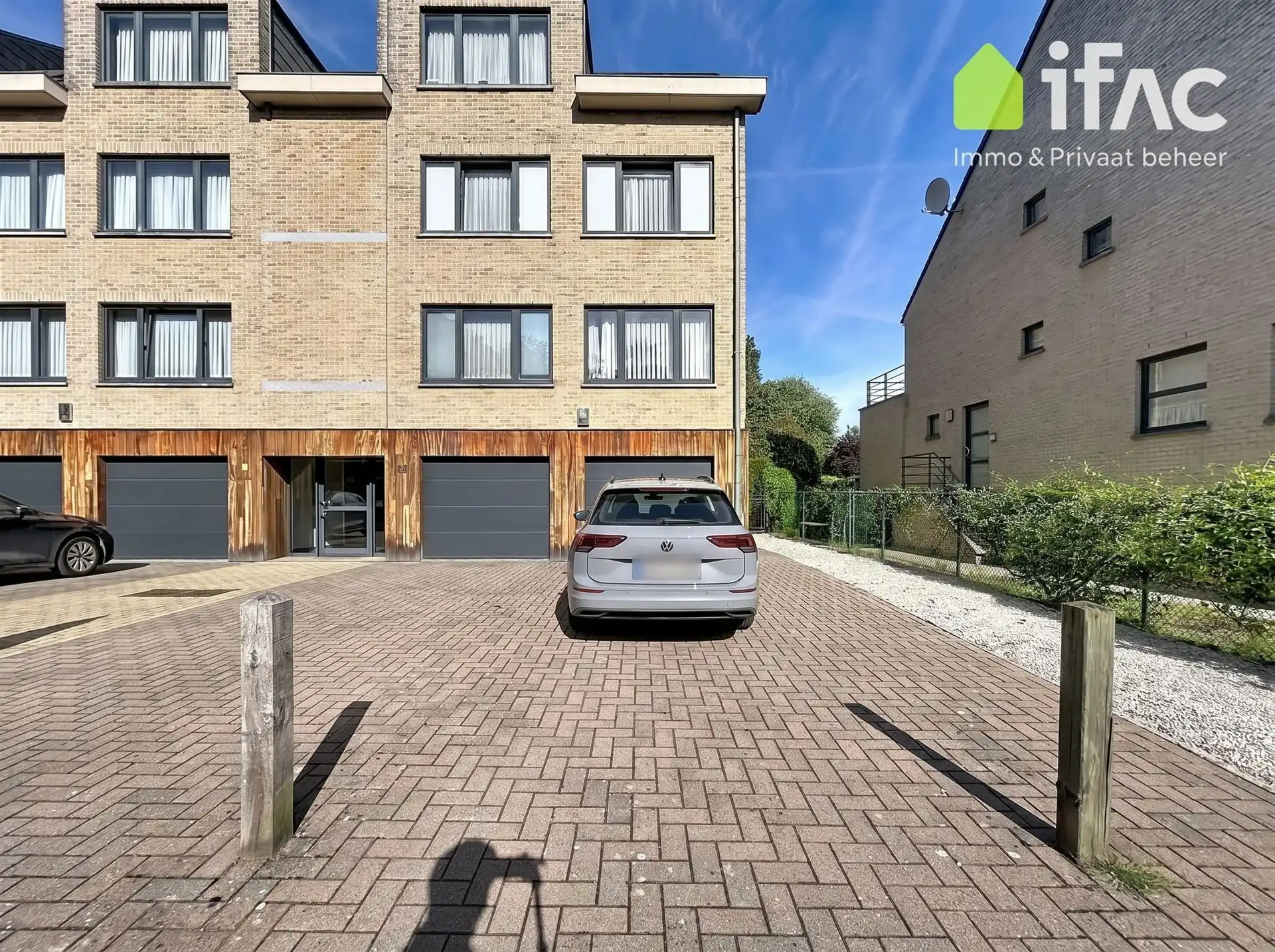 Prachtige duplex met 3 slaapkamers, garage en tuin foto 22