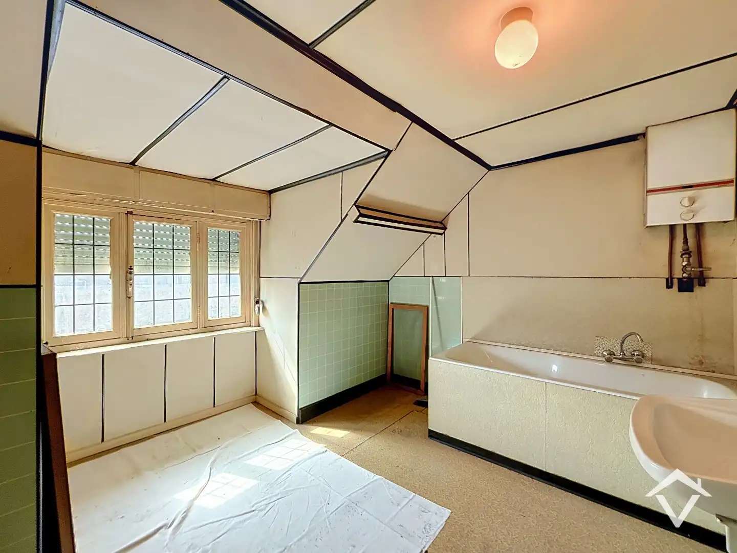 Te renoveren rijwoning met tuin, 3 slaapkamers te centrum Roeselare foto 15