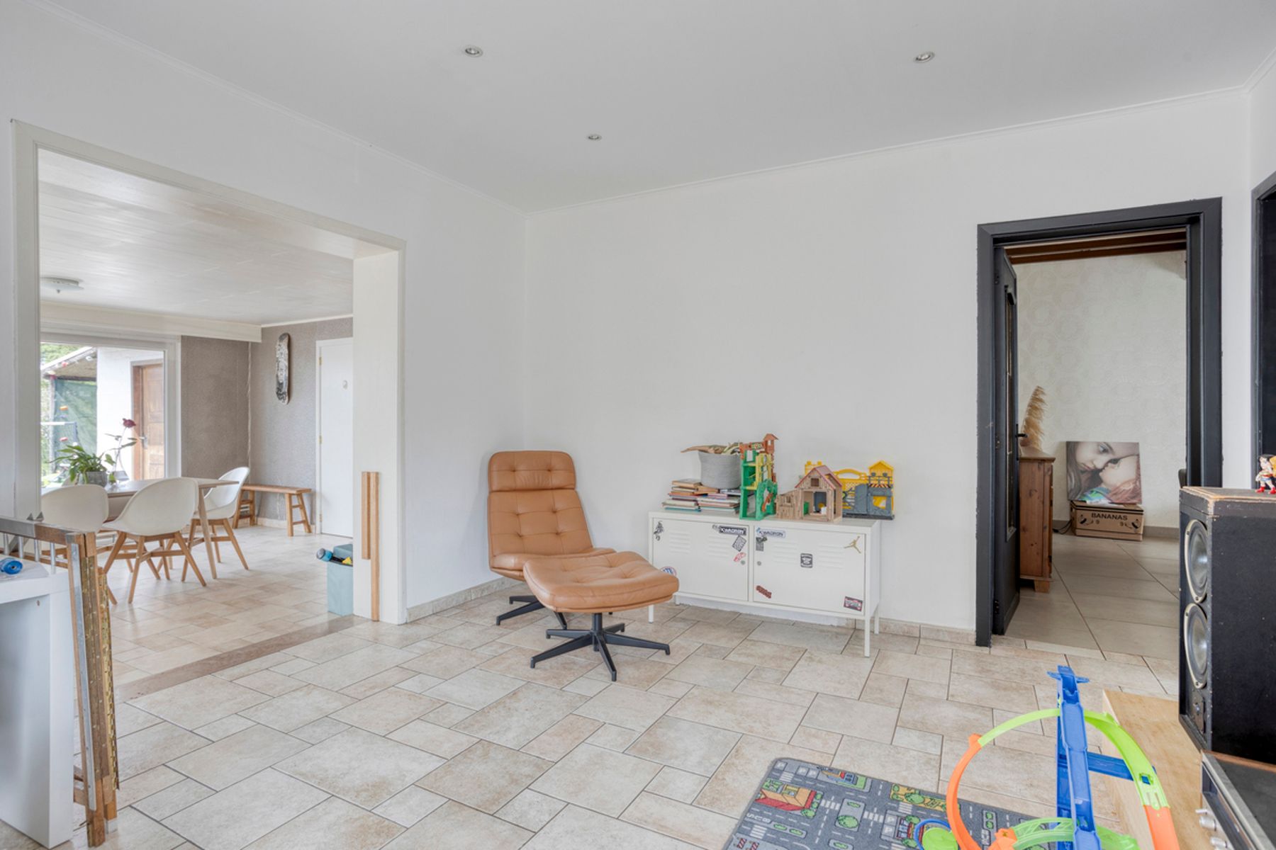 Licht te renoveren woning met zicht op groen in hartje SKW foto 5