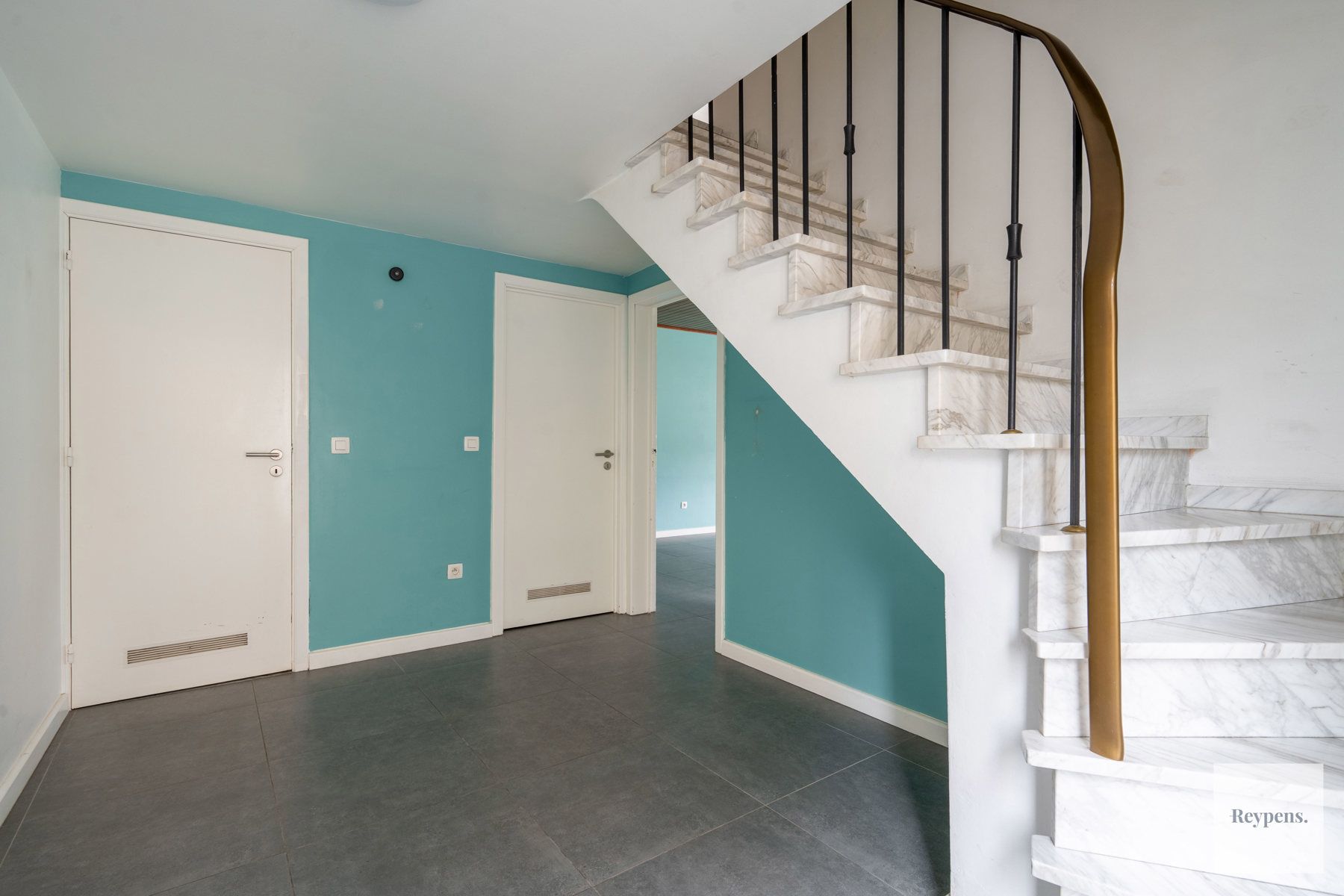 Opbrengsteigendom met 2 appartementen foto 4