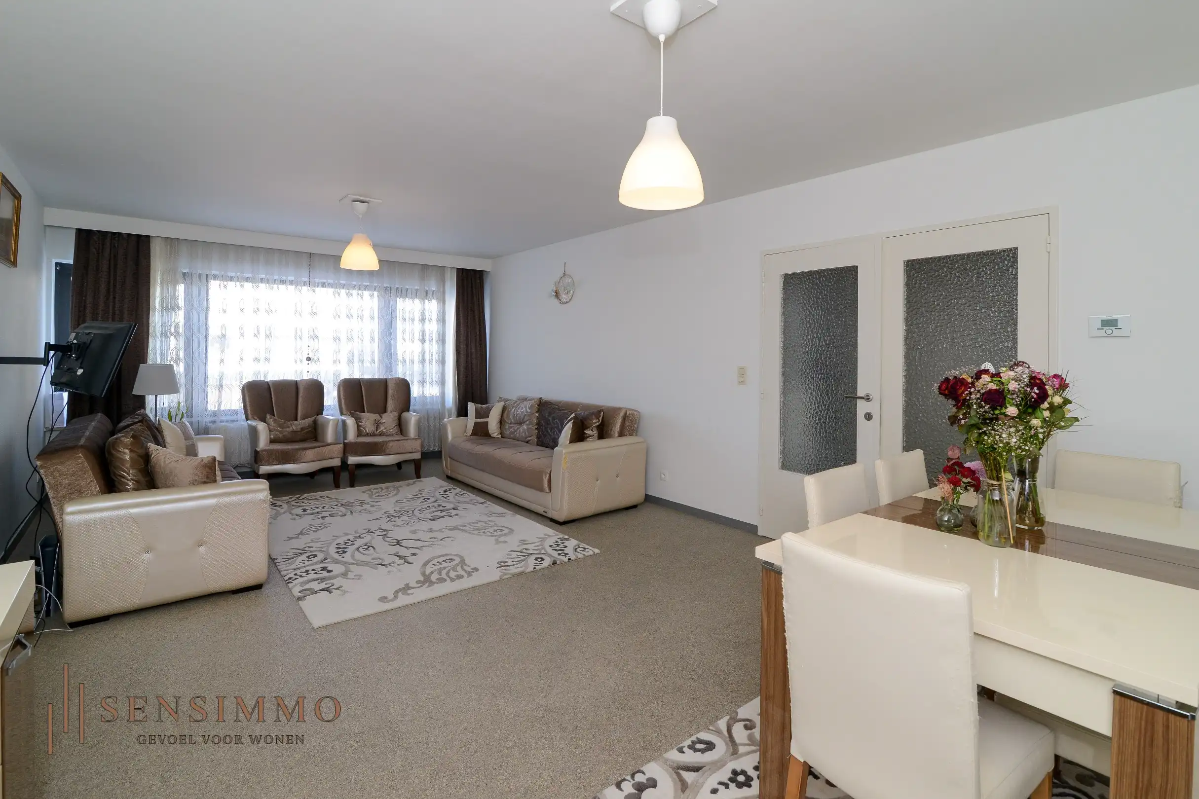 Tweeslaapkamer appartement met parking en kelderberging foto 3