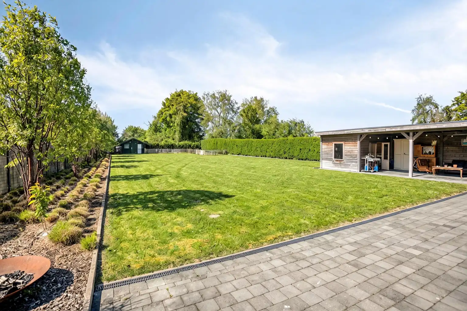 MOOIE, VOLLEDIG GERENOVEERDE WONING MET TUIN  foto 27