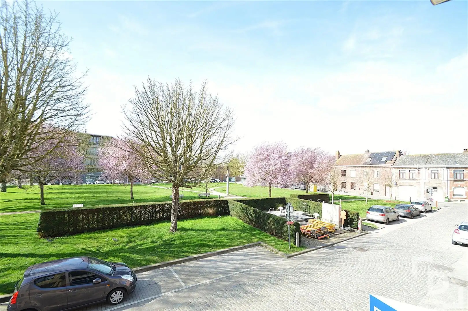 Modern en energiezuinige nieuwbouwwoning in centrum Ieper. foto 21