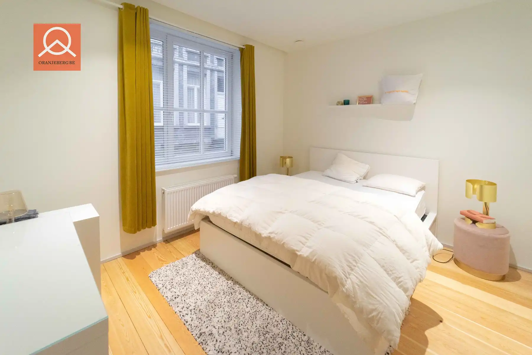 Prachtig gerenoveerd 2 slaapkamerappartement vlakbij de Vrijdagmarkt foto 19