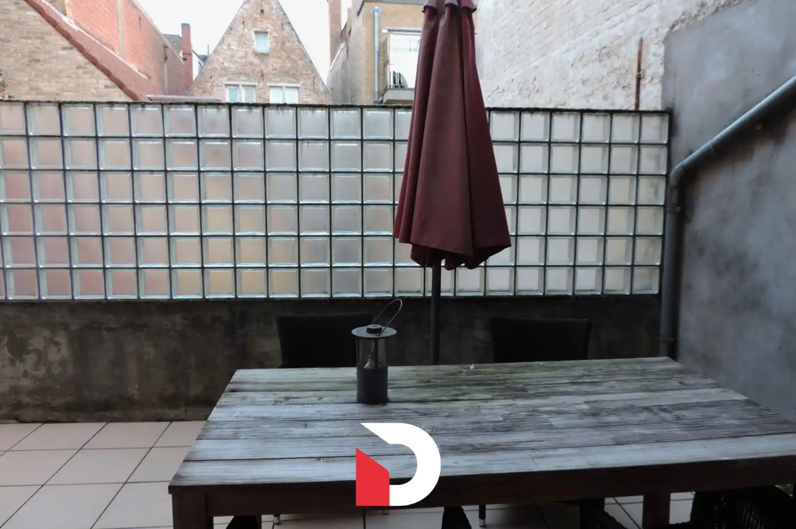 Gezellig appartement met 2 slaapkamers en terras in hartje Brugge foto 9