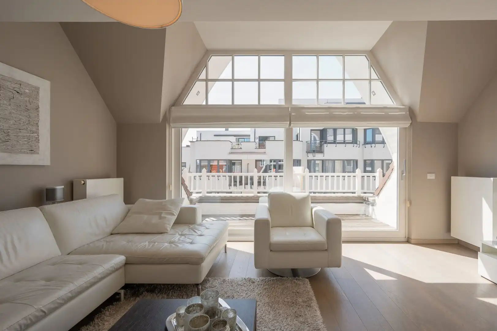 Subliem appartement met mooi zonneterras op wandelafstand van de winkels en het strand. foto 3