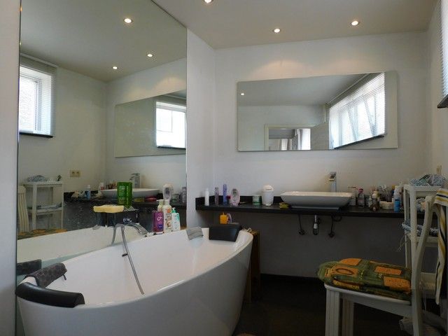 Ruim appartement met terras in het centrum foto 8