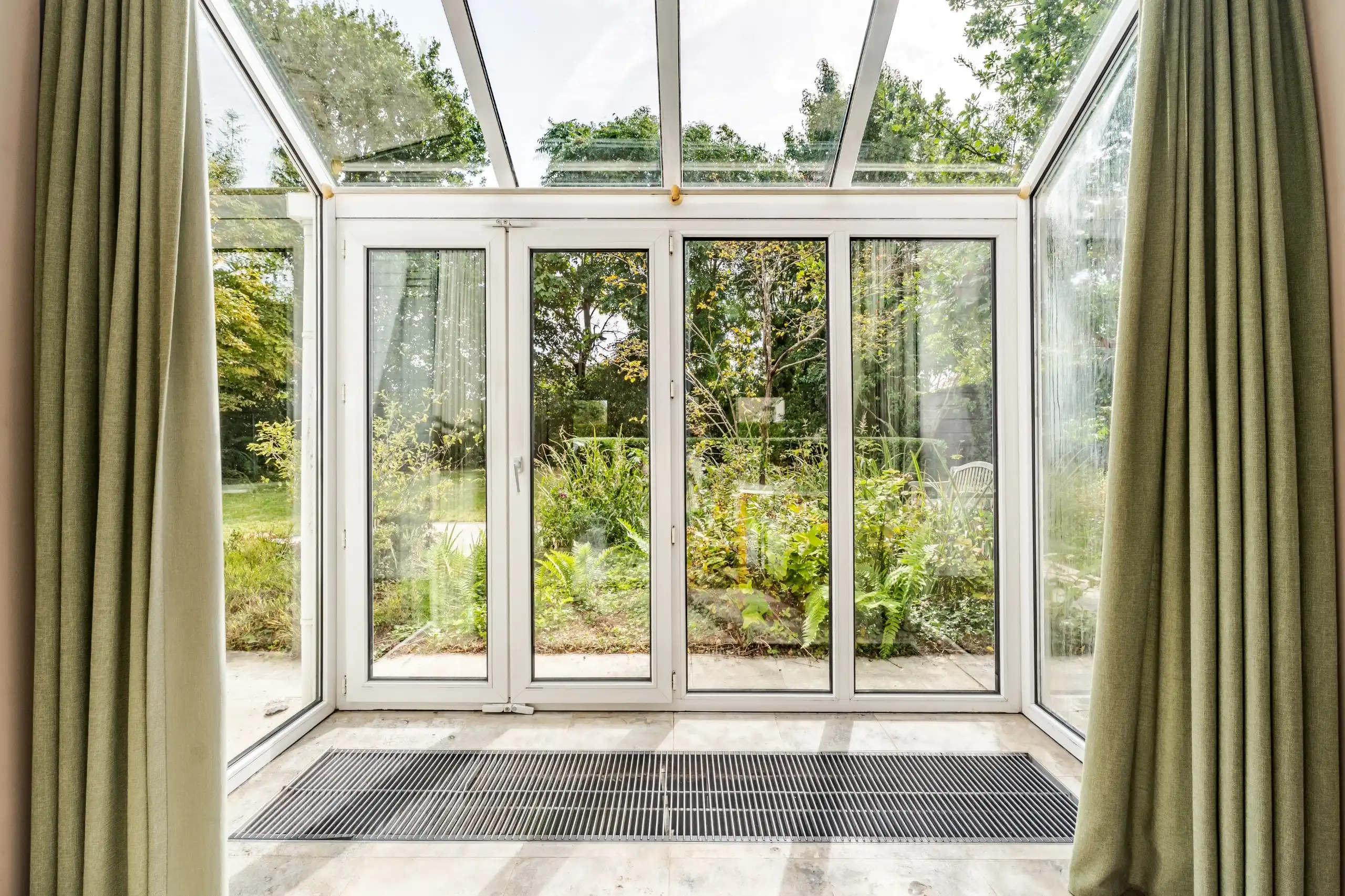 CHARMANTE VILLA MET RUIME TUIN EN CENTRUM OP WANDELAFSTAND foto 8