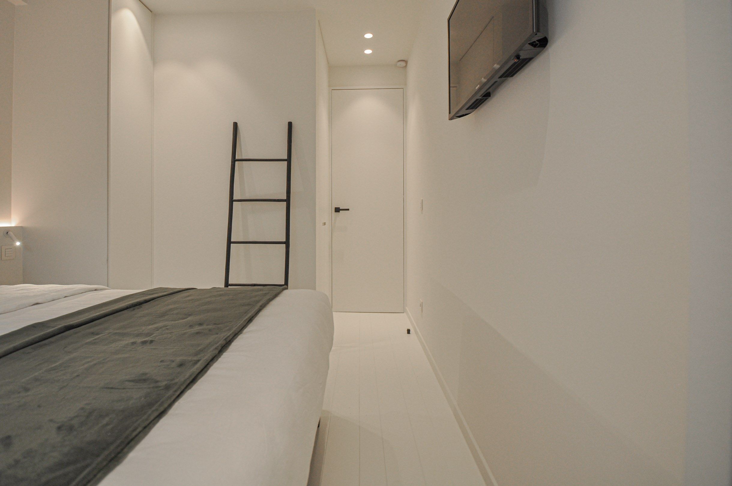 Volledig gerenoveerd appartement met een mooi zijdelings zeezicht gelegen in het Zoute. foto 18