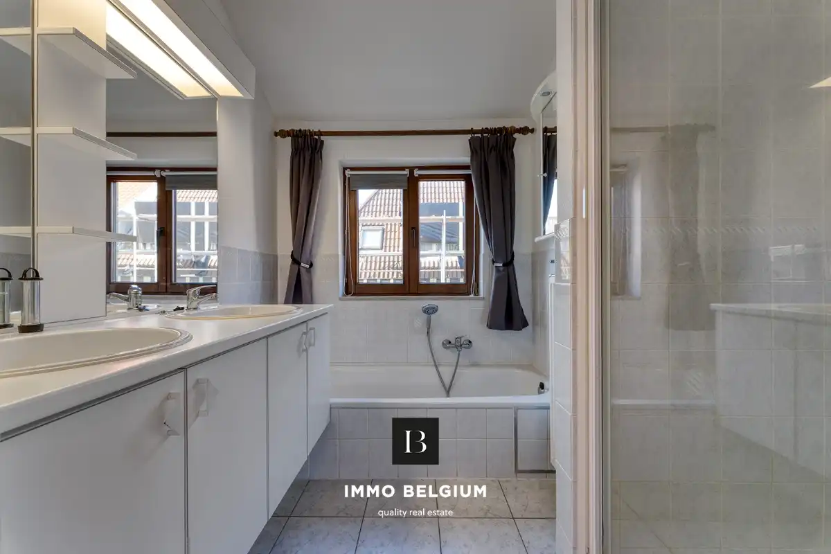 Ruim appartement met 3 kamers nabij het strand foto 13