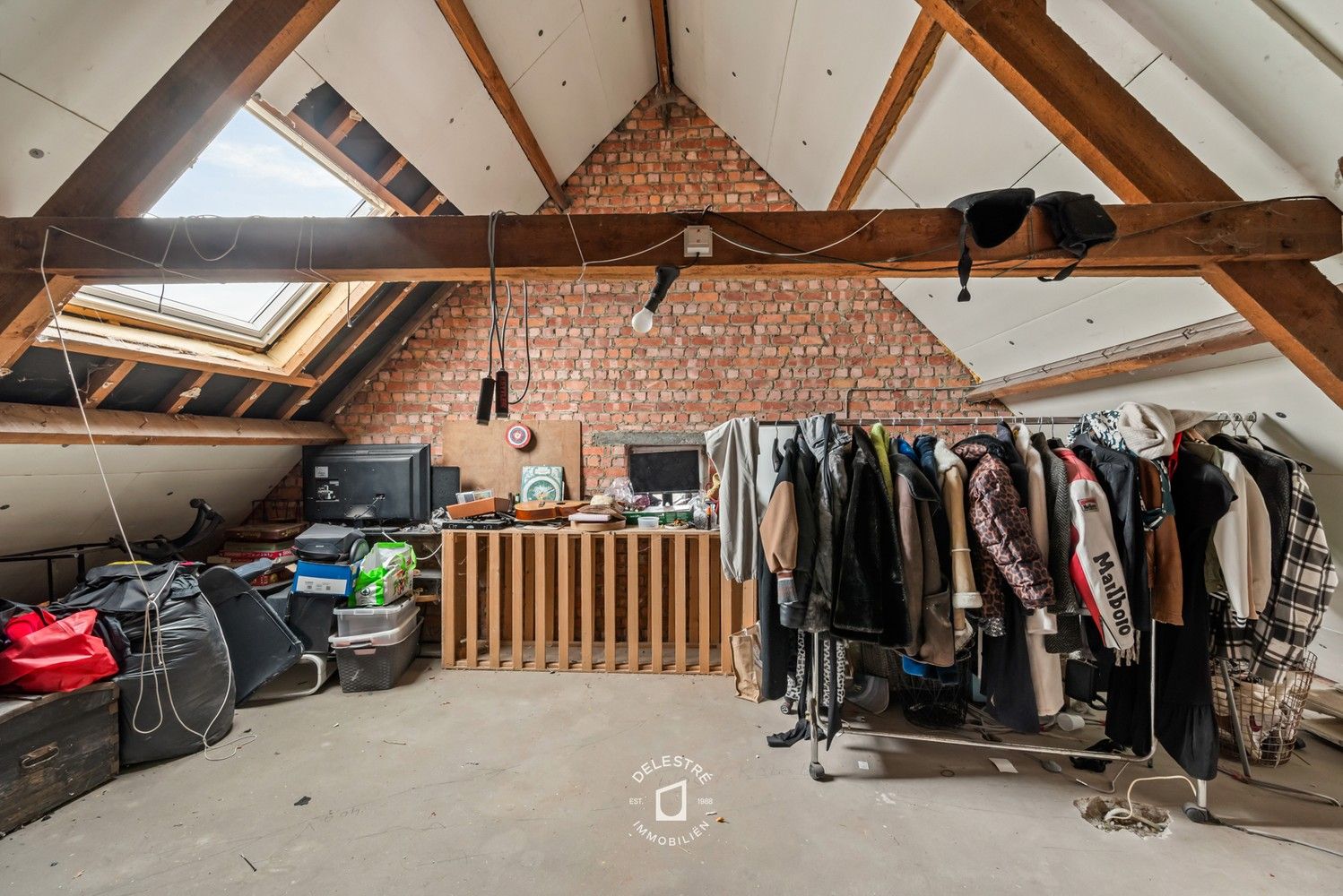 INSTAPKLARE, TRENDY HALFOPEN BEBOUWING MET TUIN EN MODERNE TECHNIEKEN foto 23