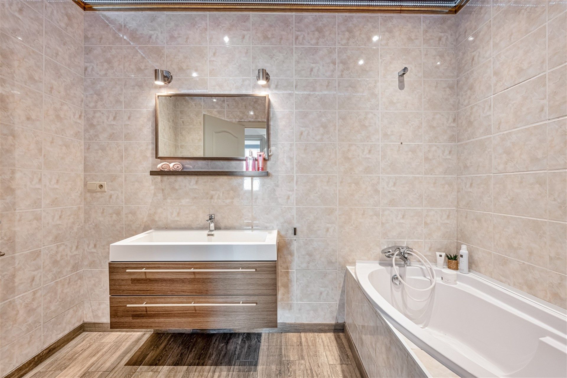 Grote woning met potentieel voor kangoeroewoning op toplocatie in Mere foto 13