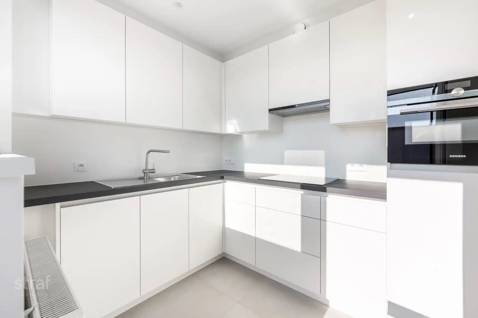 TE HUUR / Recent gerenoveerd 2 slpk appartement vlak bij het Galgenweel foto 6