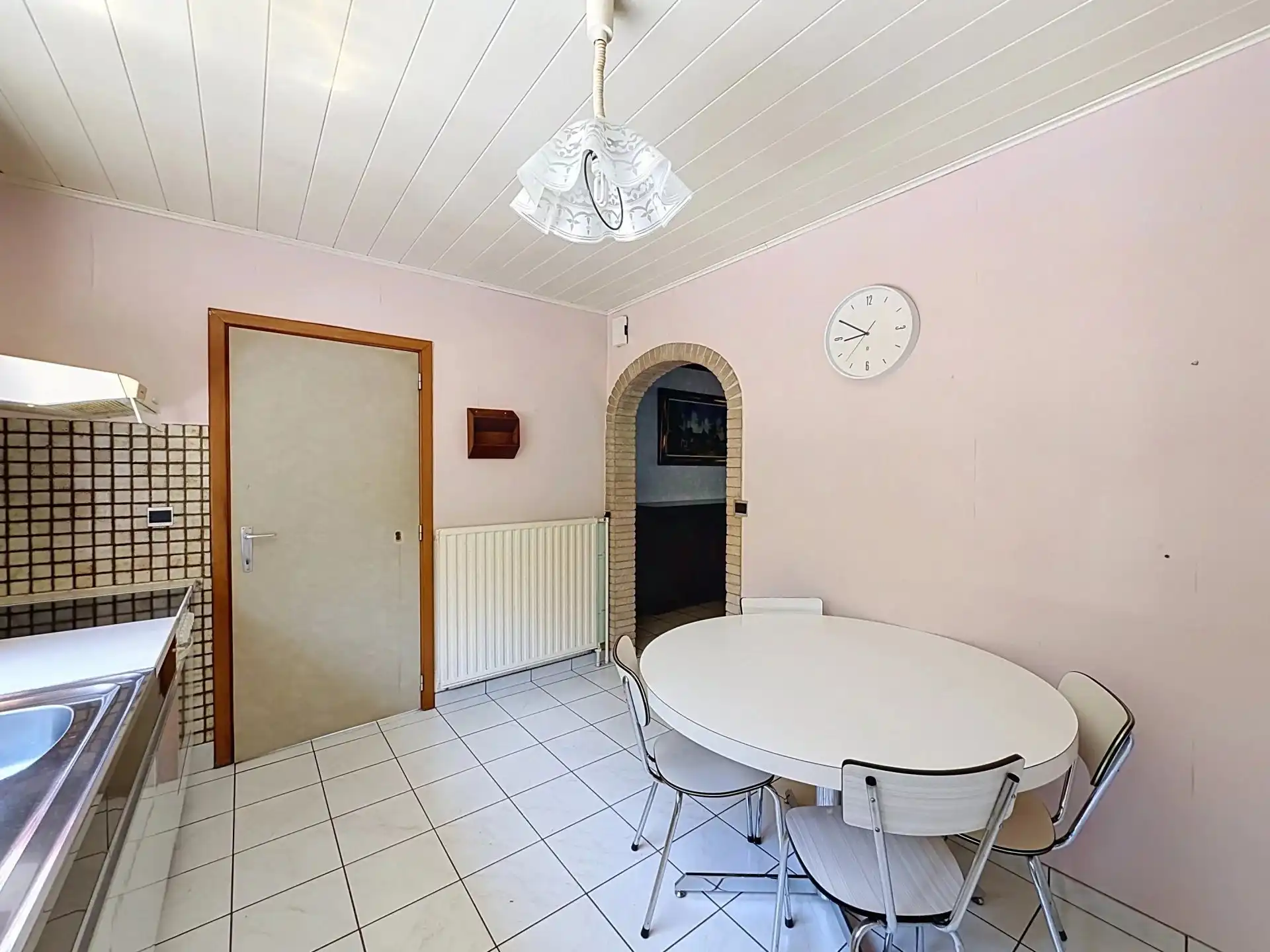 Op te knappen woning met veel mogelijkheden op een mooi perceel. foto 13