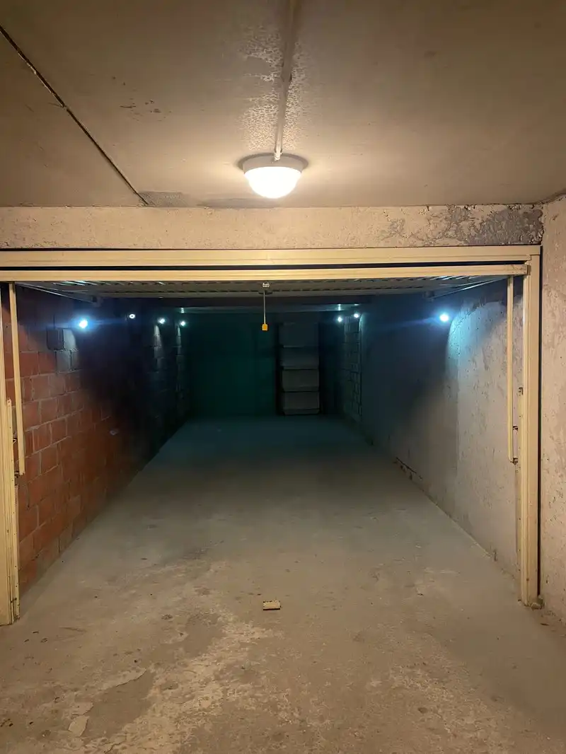 Garage te huur foto 2