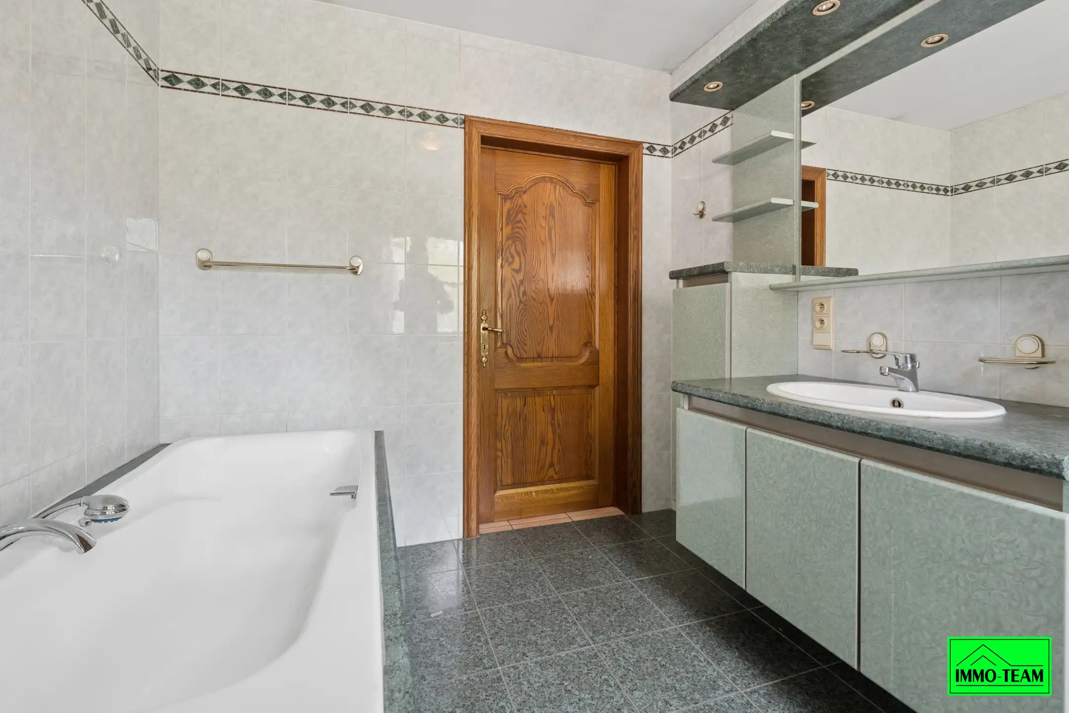 Gezellige 3-gevelwoning nabij dorpskern Iddergem foto 13