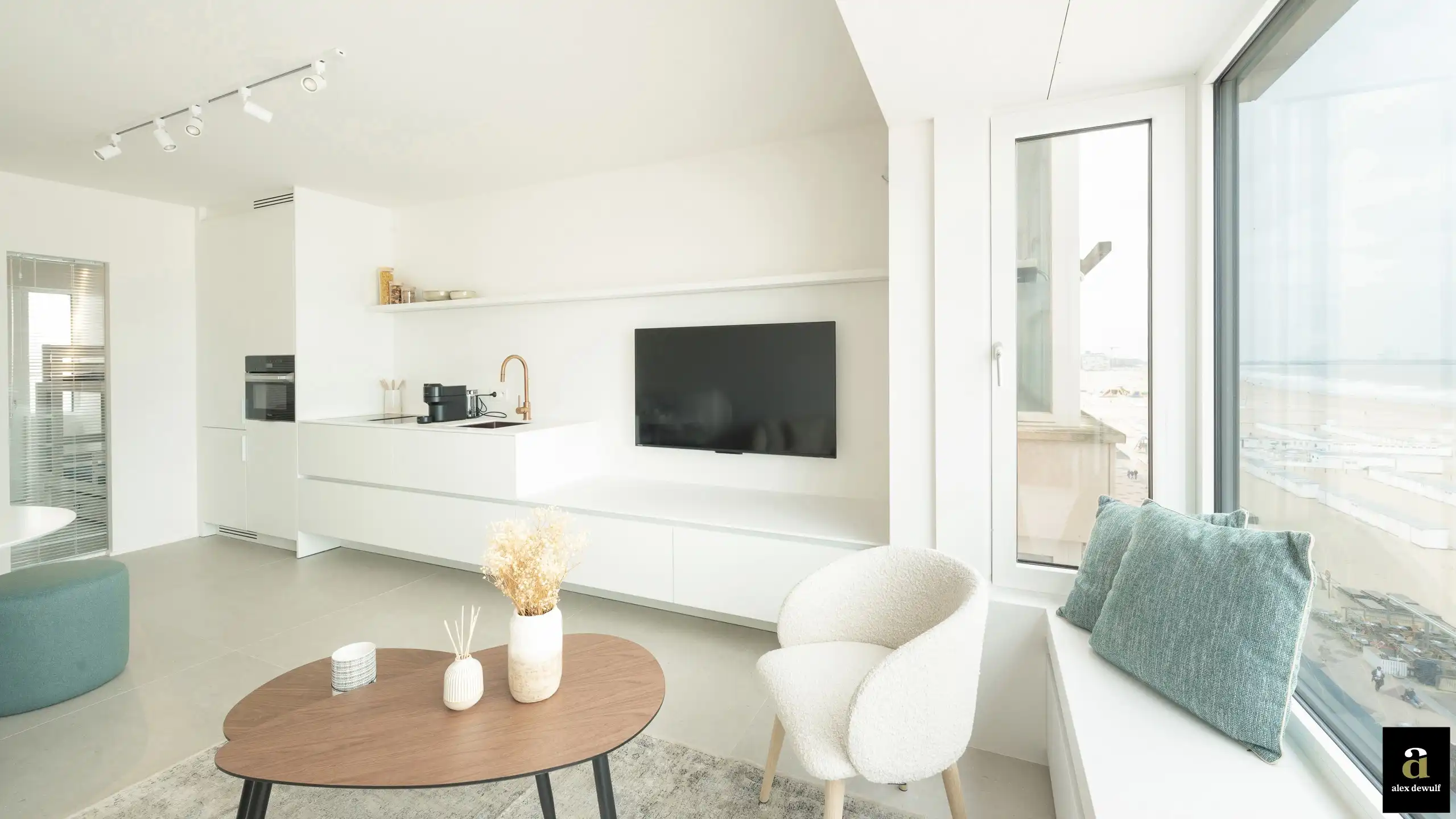 Mooi vakantie-appartement op de Zeedijk nabij het Rubensplein foto 6