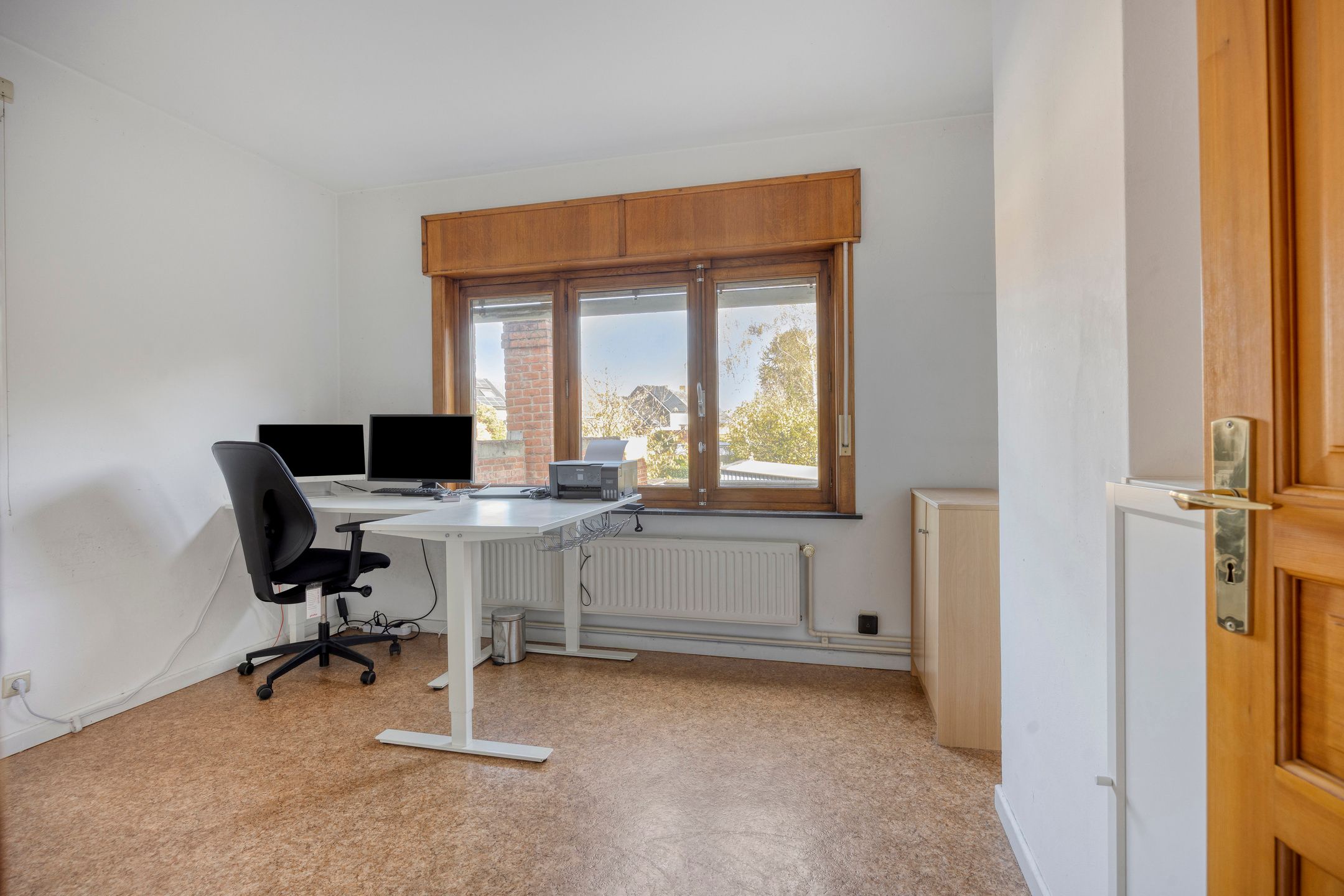 Ruime rijwoning op uitstekende locatie  foto 12