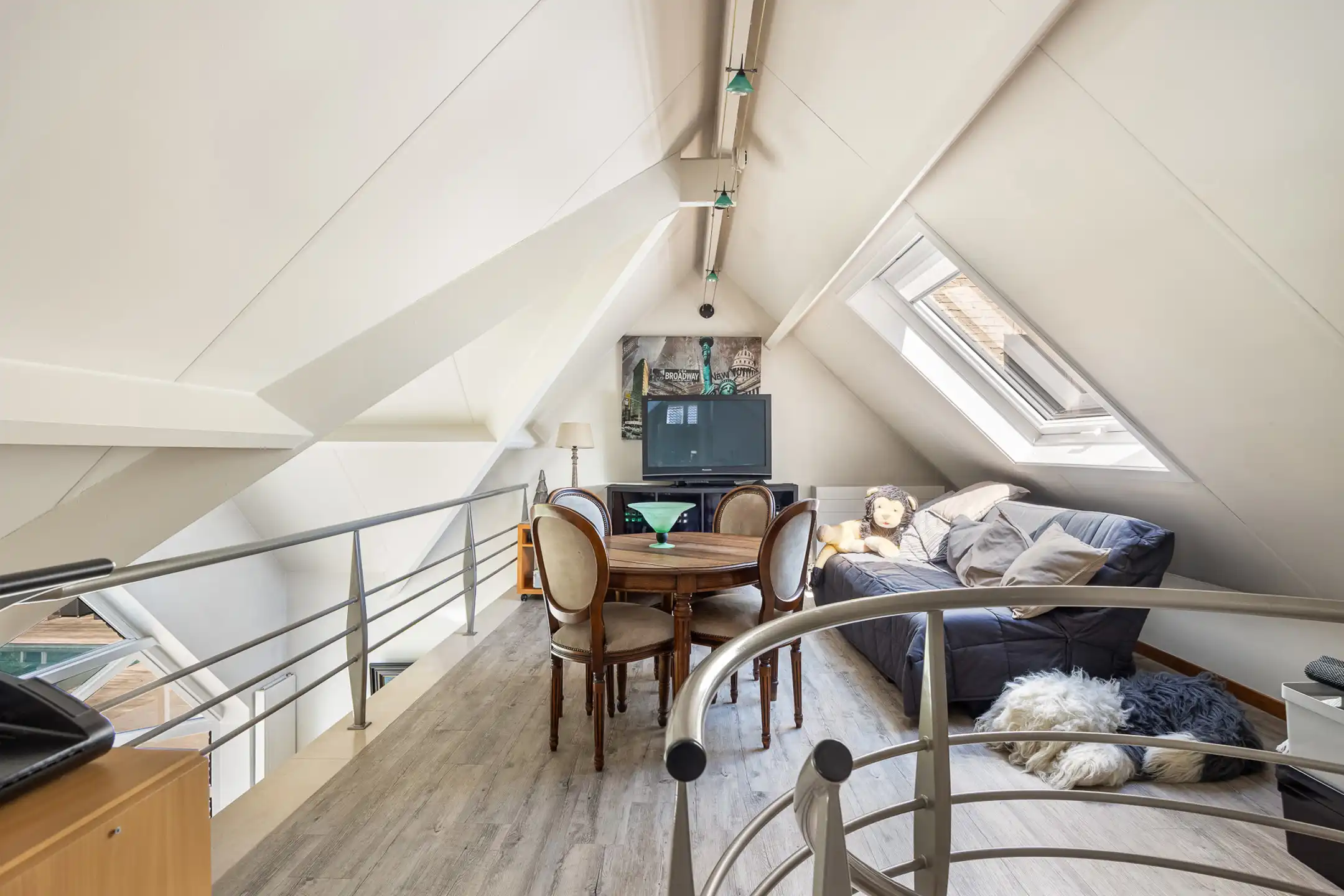 Villa in het groen met zwembad, 5 slaapkamers en EPC B foto 9
