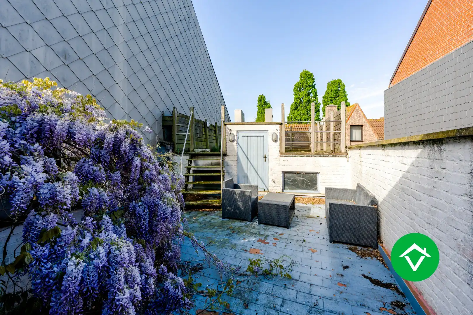 Ruim triplex appartement met 5 slaapkamers, in het centrum van Torhout foto 13