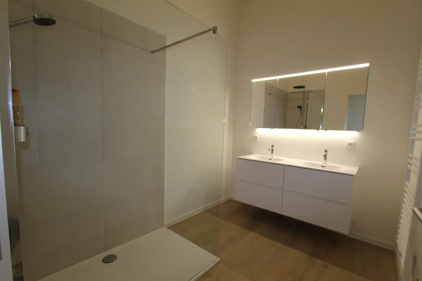 GEMEUBELD APPARTEMENT MET TERRAS - AMBIORIXSITE foto 12