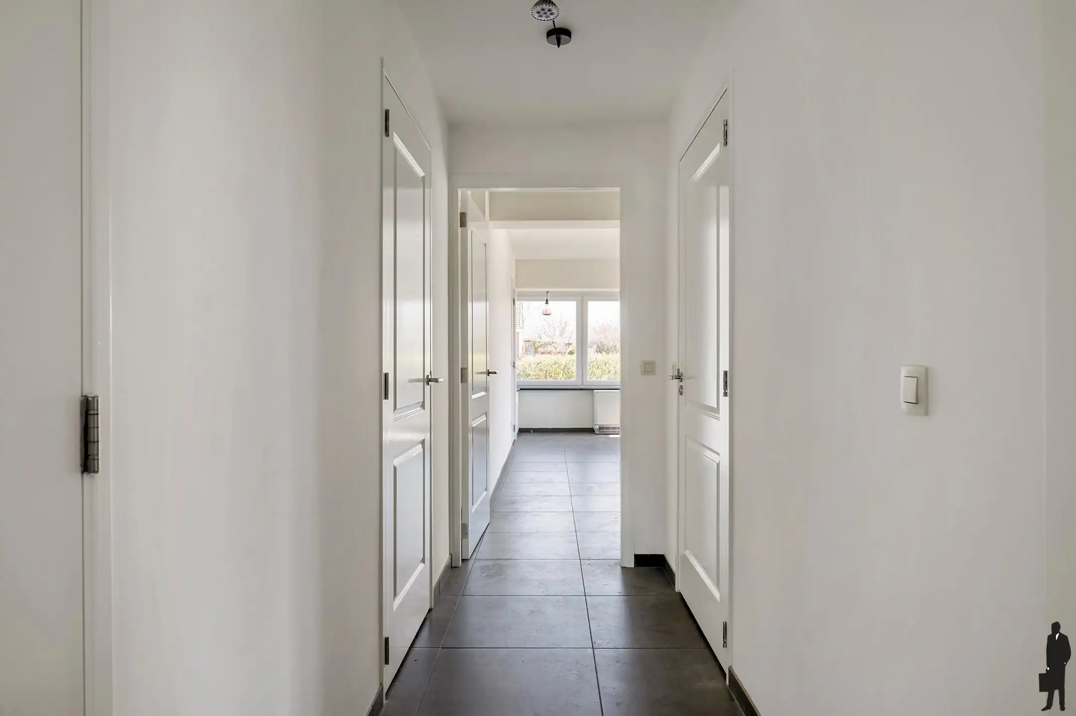 Instapklaar 2 slpk. appartement te Wuustwezel foto 6