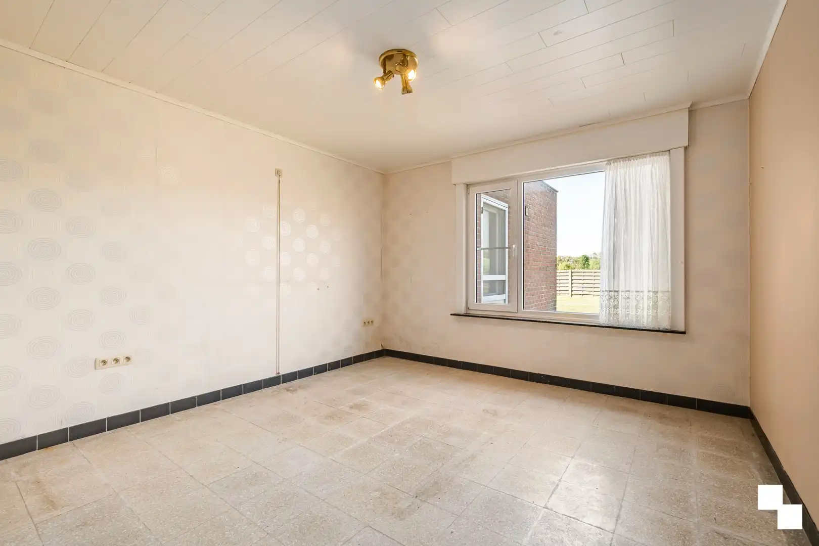 Te renoveren alleenstaande woning in het groen - Roeselare foto 7