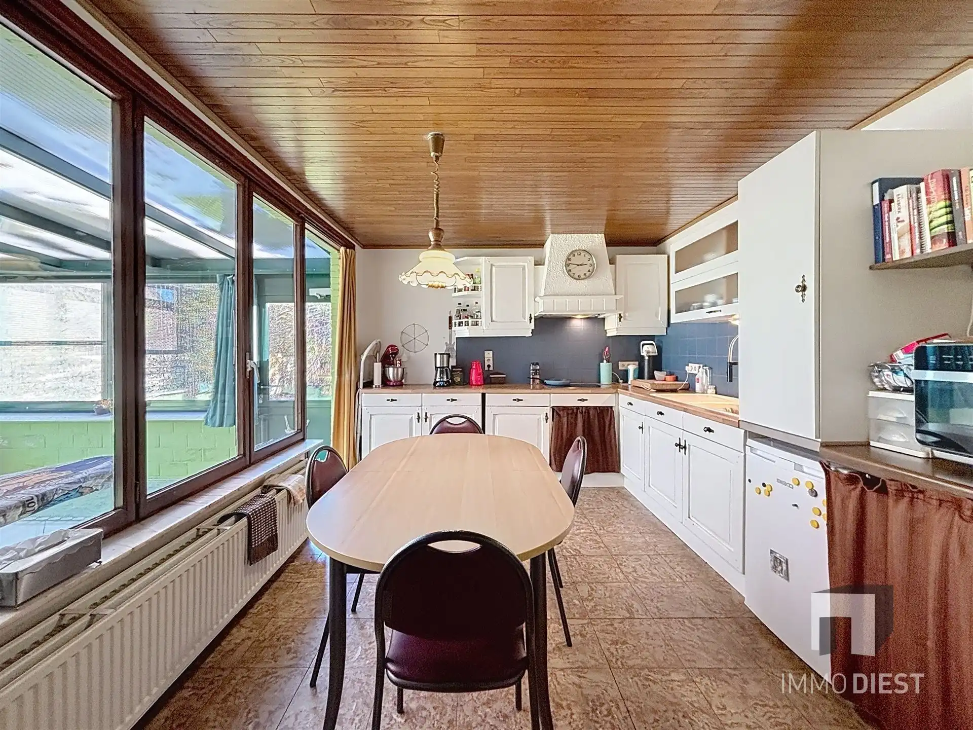 Gezinswoning op mooie locatie op 8,60are foto 13