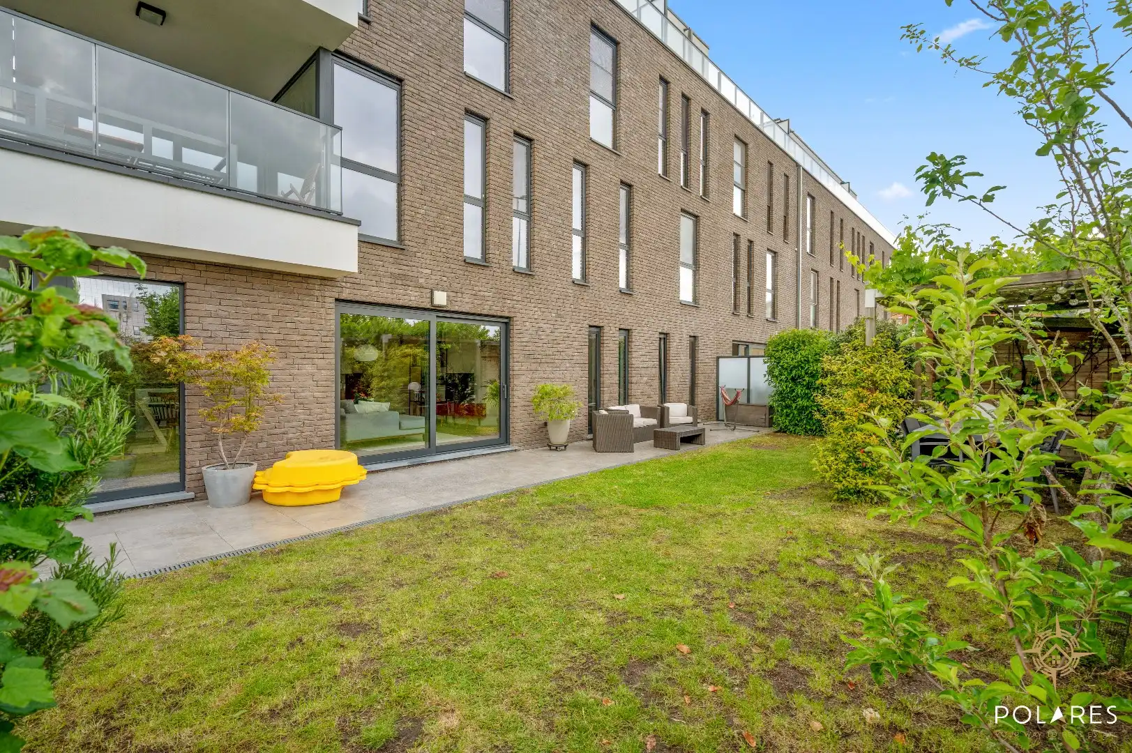 Instapklaar en energiezuining appartement met zonnige tuin en staanplaats foto 24