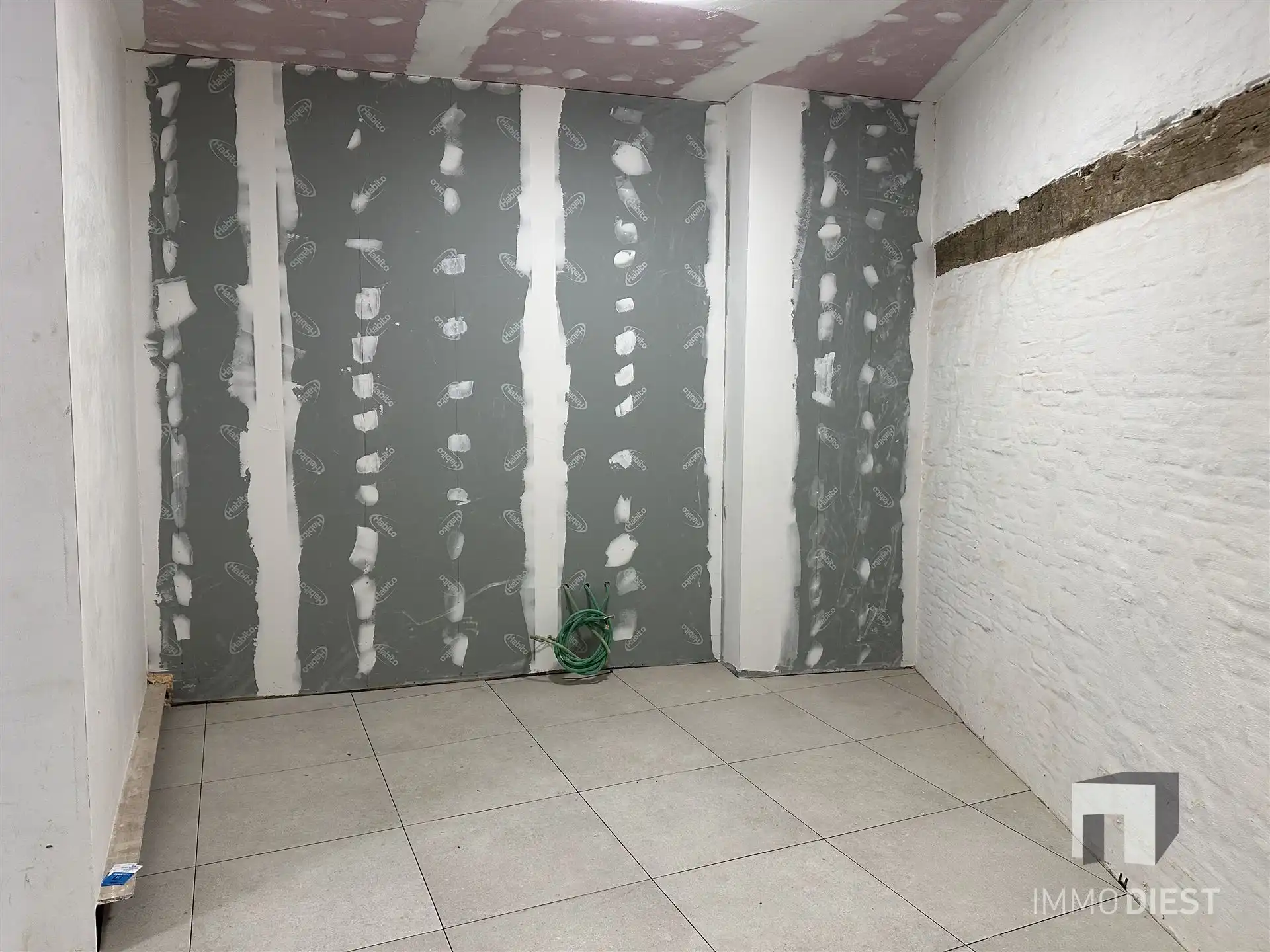 Opbrengsteigendom - 3 gloednieuwe appartementen + 1 handelspand foto 22