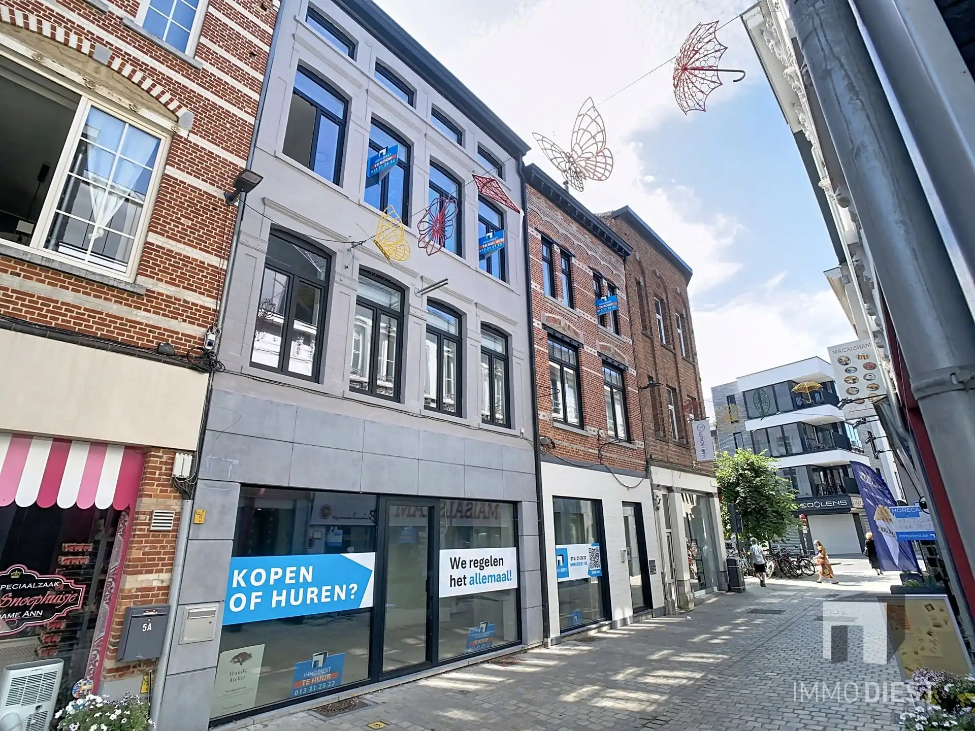 Opbrengsteigendom - 3 gloednieuwe appartementen + 1 handelspand foto 22