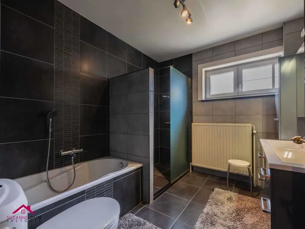 Gezellige vrijstaande woning, volledig onderkelderd foto 18